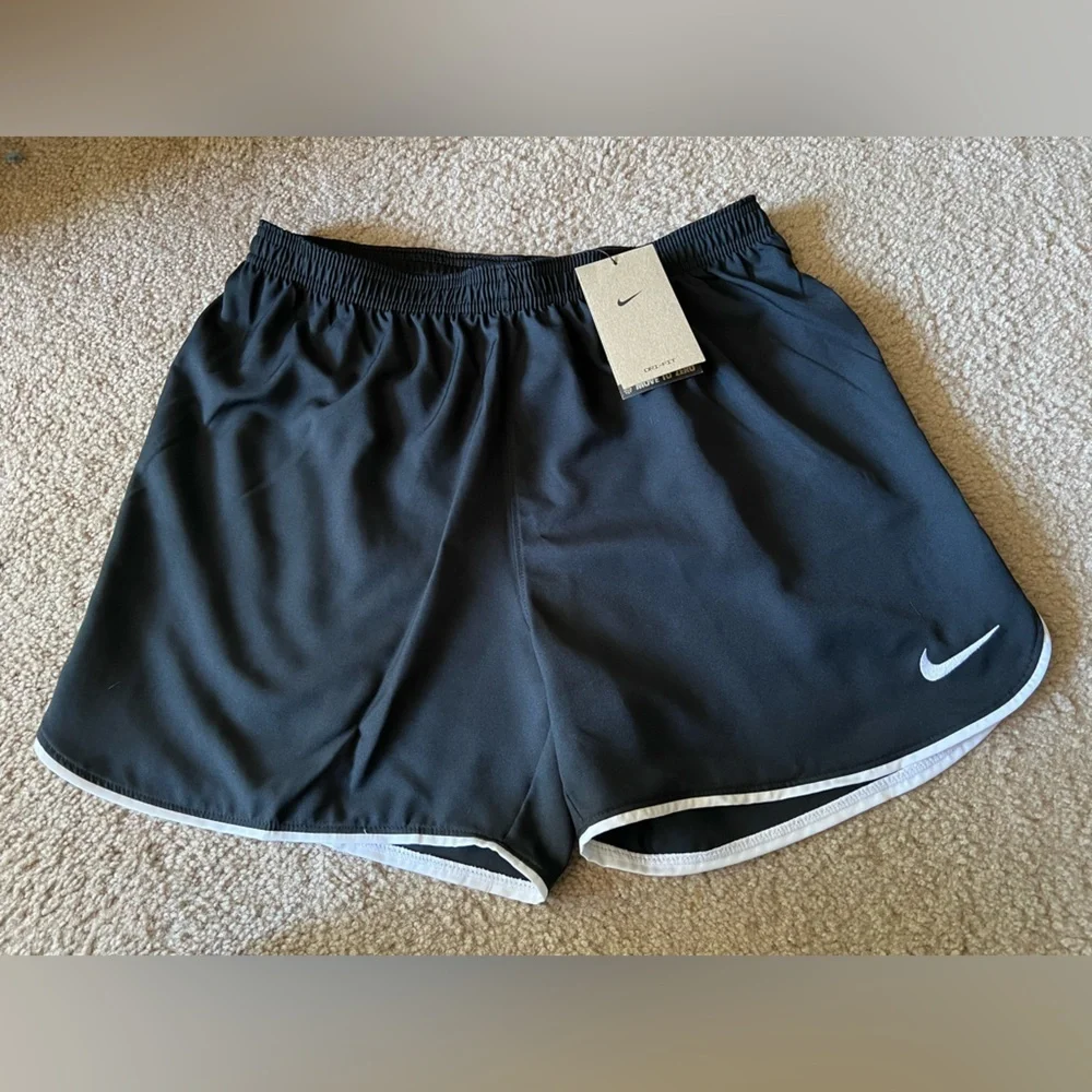 NWT Nike Dri-FIT Athletic Shorts Women’s Medium Black